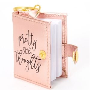 "Pretty little thoughts" keyring journal